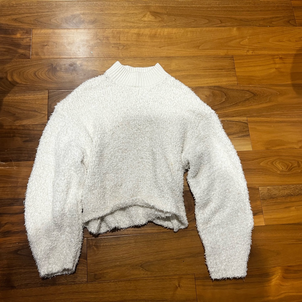 Zara Soft White Crew Neck Sweater
